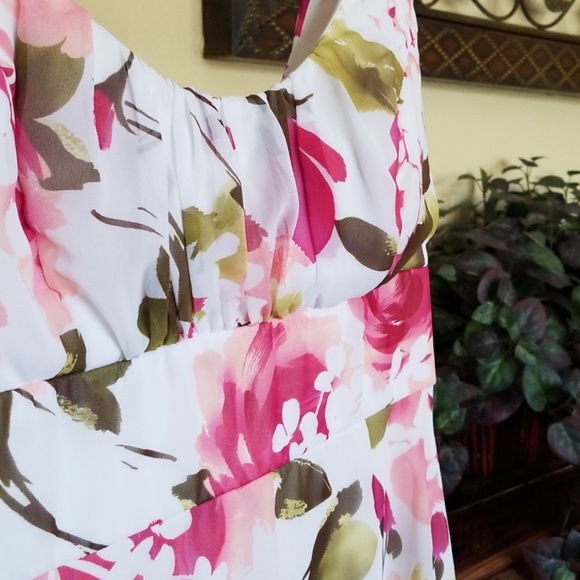 ♥ Beautiful Floral Print Summer Dress ♥ - Picture 2 of 4